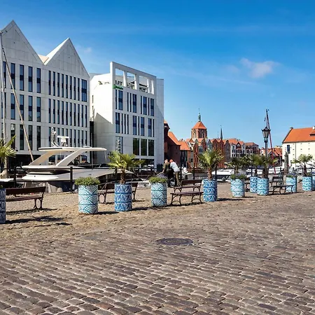 Stylish With Balcony & Parking Old Town By Renters