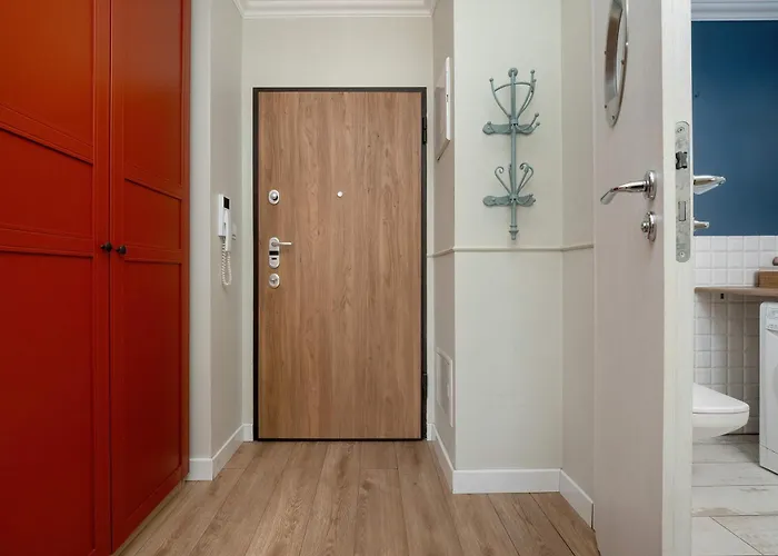 Stylish With Balcony & Parking Old Town By Renters *