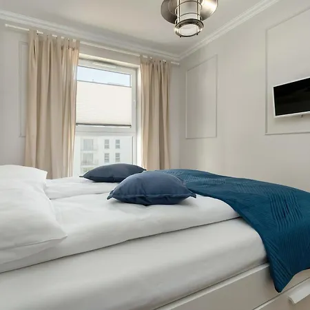 Stylish With Balcony & Parking Old Town By Renters Appartement *