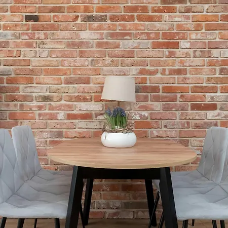 Stylish With Balcony & Parking Old Town By Renters