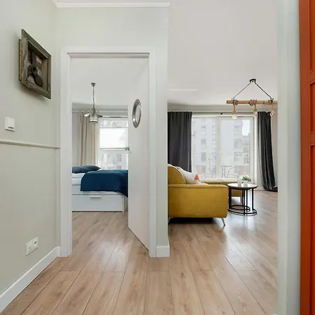 Stylish With Balcony & Parking Old Town By Renters