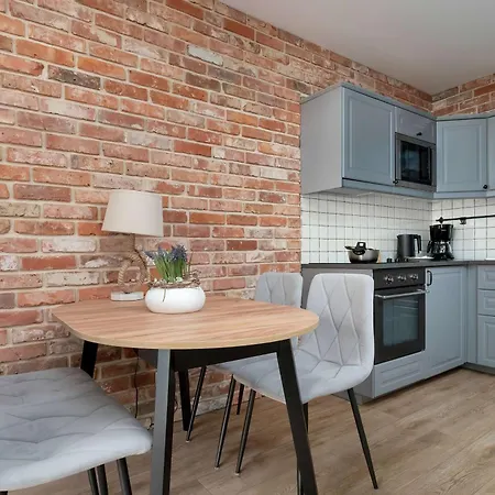 Appartement Stylish With Balcony & Parking Old Town By Renters *