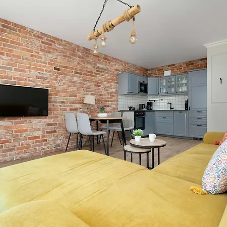 Stylish With Balcony & Parking Old Town By Renters *