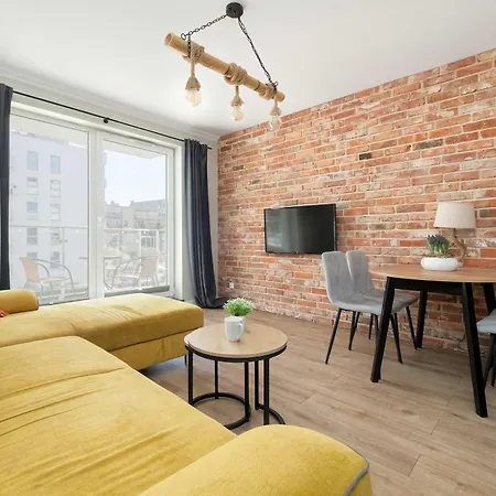 Daire Stylish With Balcony & Parking Old Town By Renters Gdansk