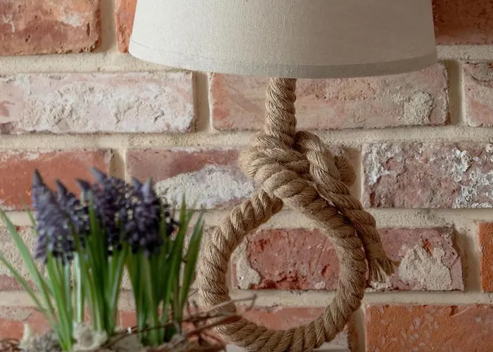 Stylish With Balcony & Parking Old Town By Renters