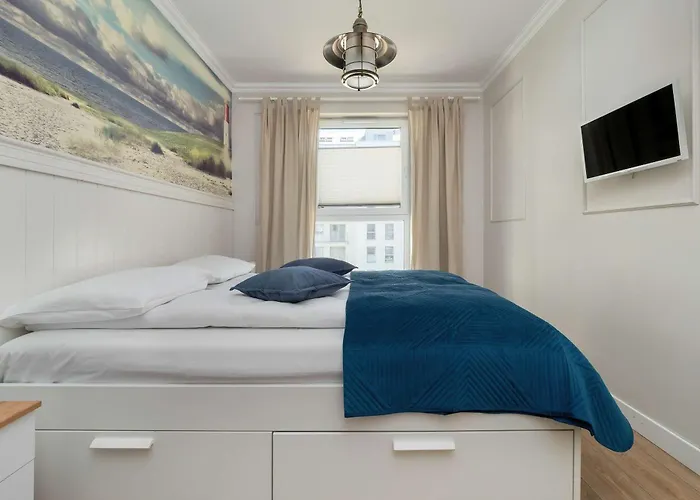 Апартаменты Stylish With Balcony & Parking Old Town By Renters Гданьск