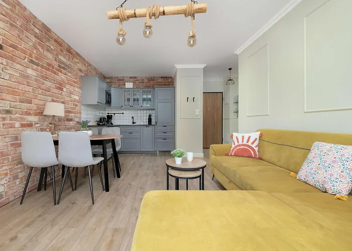 Stylish With Balcony&parking Old Town By Renters Apartament Gdańsk