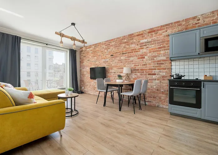 Stylish With Balcony & Parking Old Town By Renters