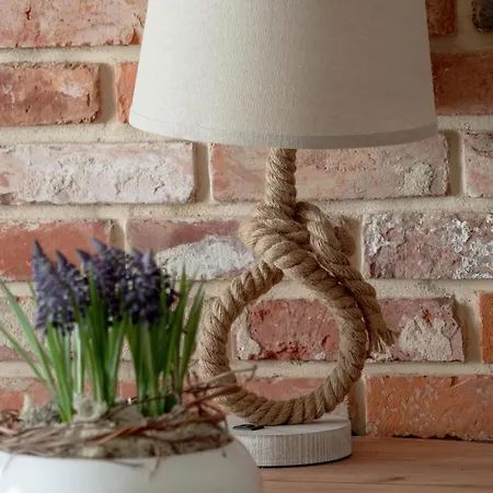 Stylish With Balcony & Parking Old Town By Renters