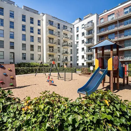 Stylish With Balcony & Parking Old Town By Renters Gdansk