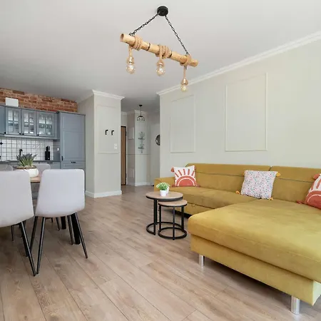 Stylish With Balcony & Parking Old Town By Renters *