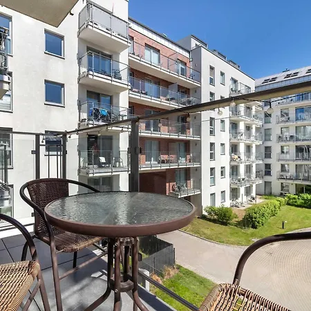 Stylish With Balcony & Parking Old Town By Renters *